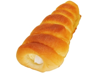Familymart Sweet Corone乳蛋糕和牛奶