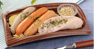 新発売のコンビニ惣菜:ローソン「4種のソーセージ」ほか
