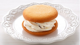 新発売のコンビニスイーツ:ナチュラルローソン「レモンを食べるケーキ 璃の香レモントッピング」ほか