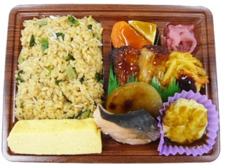 新発売のコンビニ弁当:セブン「海老天重」ほか