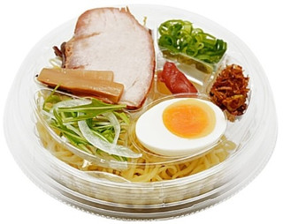 新発売のコンビニ麺:セブン「鶏とはまぐりの出汁冷たいうま塩ラーメン」ほか