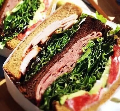 自宅待機中の子どもが喜ぶ♪ お手軽パンランチ