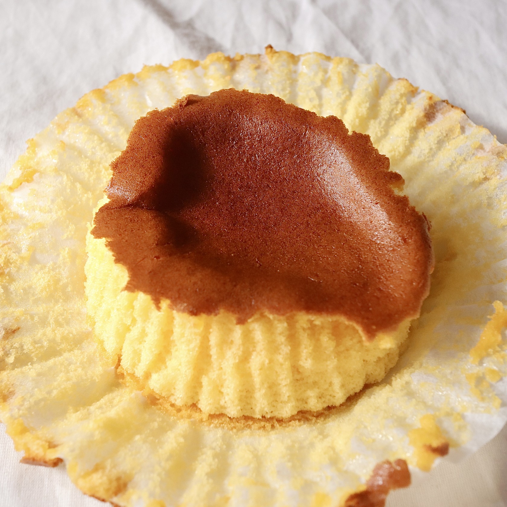 食レポ】セブンスイーツ♪しっとり半熟食感！？蜜がじゅわっとする