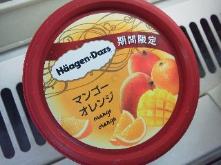 「ハーゲンダッツ ミニカップ マンゴーオレンジ カップ120ml」のクチコミ画像 by まりこさん