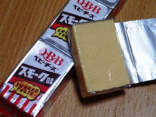 「Q・B・B スモーク味ベビーチーズ4個入 袋15g×4」のクチコミ画像 by chihorinさん