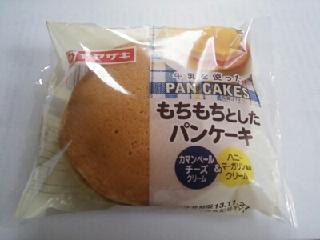 「ヤマザキ もちもちとしたパンケーキ カマンベールチーズクリーム＆ハニーマーガリン風味クリーム 袋2個」のクチコミ画像 by いちごみるうさん