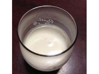 「サントリー ミルクで割るデザートなお酒 MILMIX ラムレーズン 瓶200ml」のクチコミ画像 by レビュアーさん