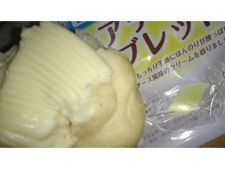 「岡野食品 白いレアチーズブレッド 袋1個」のクチコミ画像 by レビュアーさん