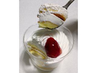 「ローソンストア100 happiness from Sweets 苺のショートケーキ カップ1個」のクチコミ画像 by つなさん