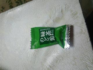 「扇雀 緑茶のど飴 袋100g」のクチコミ画像 by 秀ちゃんさん