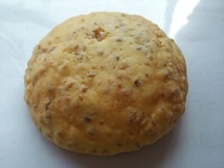 「ヤマザキ アーモンドクッキーパン ホイップ 袋1個」のクチコミ画像 by いちごみるうさん