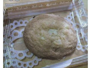 「森永製菓 ステラおばさんのマカダミアナッツクッキー 箱5枚」のクチコミ画像 by ちゃちゃさん