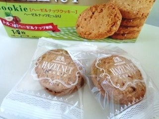 「森永製菓 ヘーゼルナッツクッキー 箱14枚」のクチコミ画像 by レビュアーさん