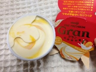 「明治 THE PREMIUM Gran グランミルク＆マンゴー カップ121ml」のクチコミ画像 by ラクスCさん