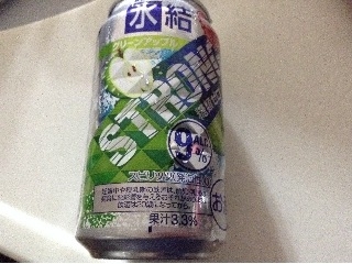 「KIRIN 氷結ストロング グリーンアップル 缶350ml」のクチコミ画像 by レビュアーさん
