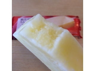 「ファミリーマート FamilyMart collection 果汁50％ りんごバー 袋110ml」のクチコミ画像 by Yulikaさん
