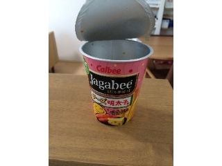 「カルビー Jagabee チーズ明太子味 カップ38g」のクチコミ画像 by けいたりんぐさん