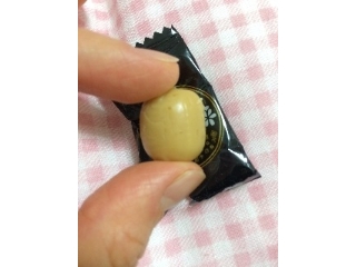 「UHA味覚糖 塩の花 焦がしミルクと塩チョコ 袋90g」のクチコミ画像 by オグナノタケルさん