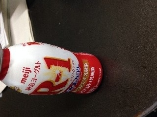 「明治 ヨーグルト R-1 ドリンクタイプ 低糖・低カロリー ボトル112ml」のクチコミ画像 by tamakiさん