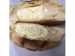 「Pasco ホイップメロンパン チーズクリーム 袋1個」のクチコミ画像 by めーぐーさん