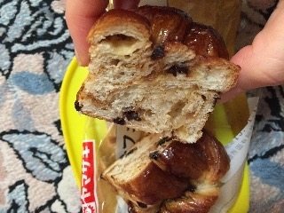 「ヤマザキ おいしい菓子パン カフェブレッド 袋1個」のクチコミ画像 by ちぇるるさん