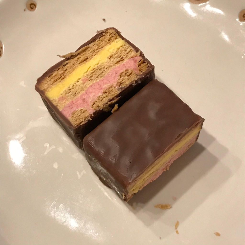 「シュクレイ FTGミルフィユ ベリー&カスタード風味」の商品情報