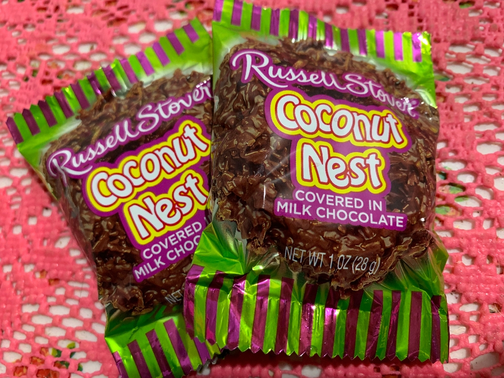 チョコレートココナッツネストクッキーのレシピ