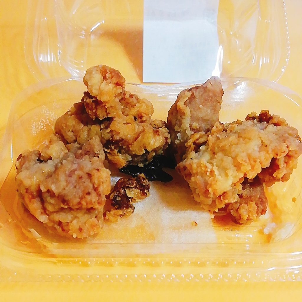 自慢の鶏もも肉唐揚げr