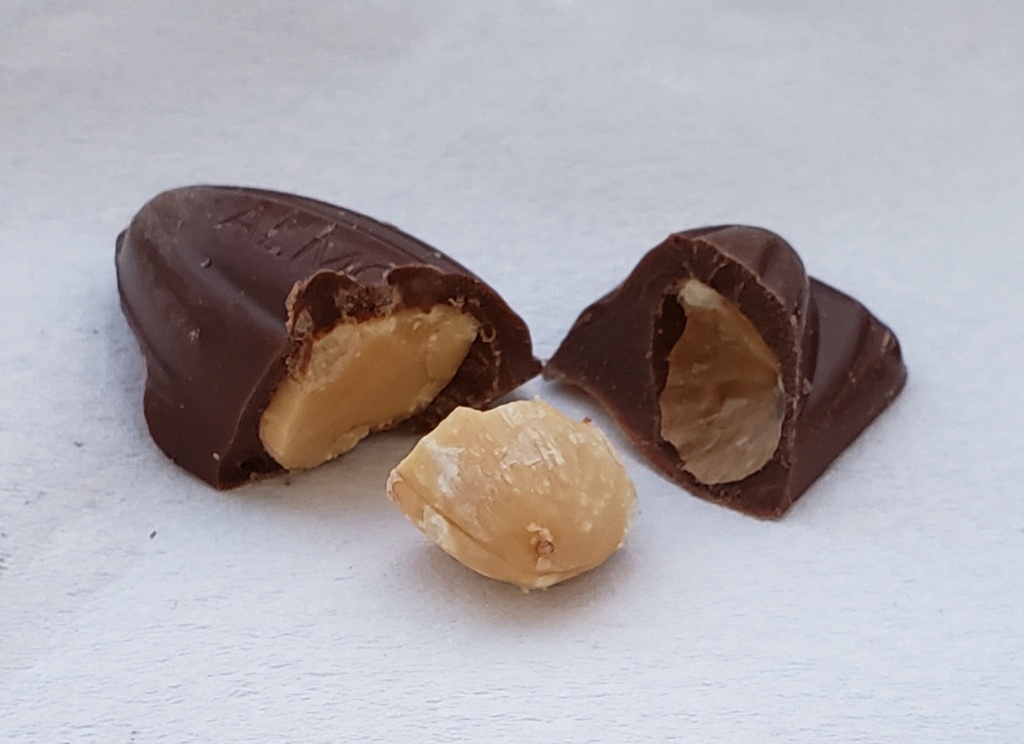 「アーモンドチョコレート」の商品情報