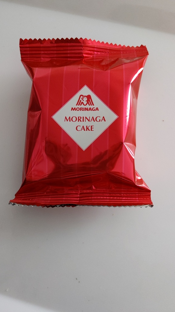 【中評価】森永製菓 あまおう苺ケーキのクチコミ・評価・商品情報【もぐナビ】