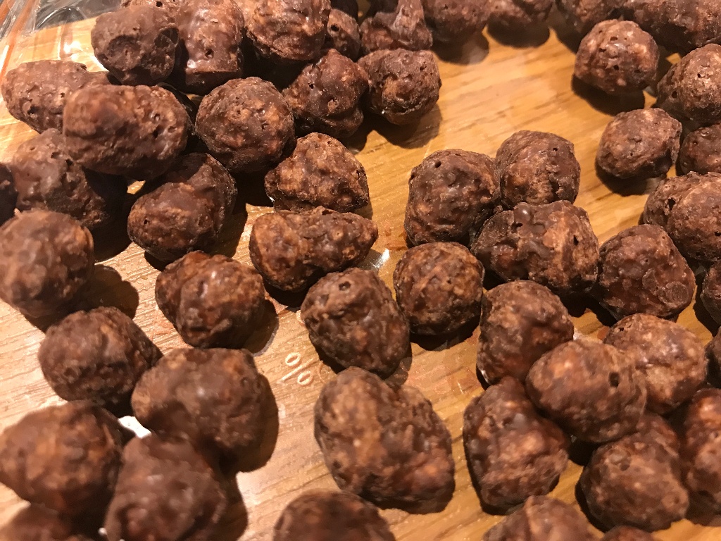 「チョコひなあられ」の商品情報