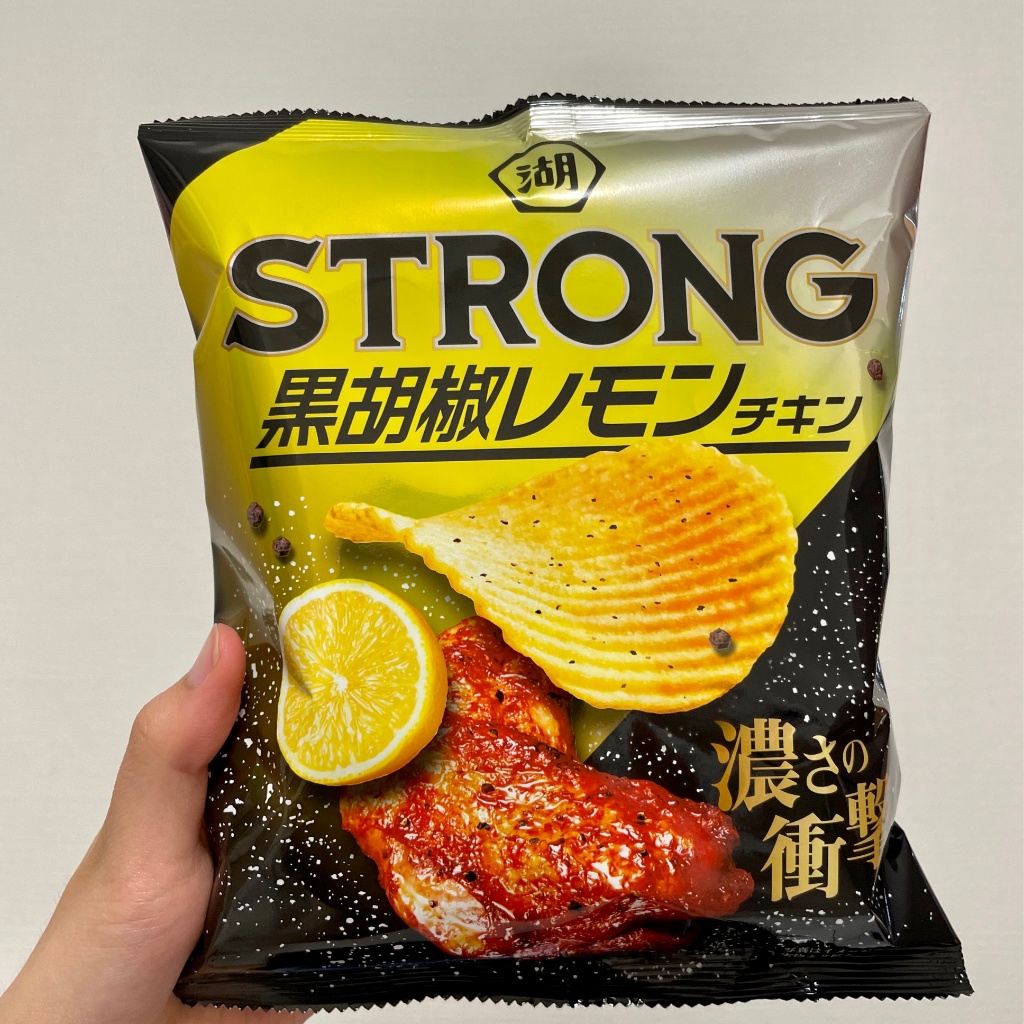 「コイケヤ 湖池屋STRONG ポテトチップス 黒胡椒レモンチキン」の商品情報