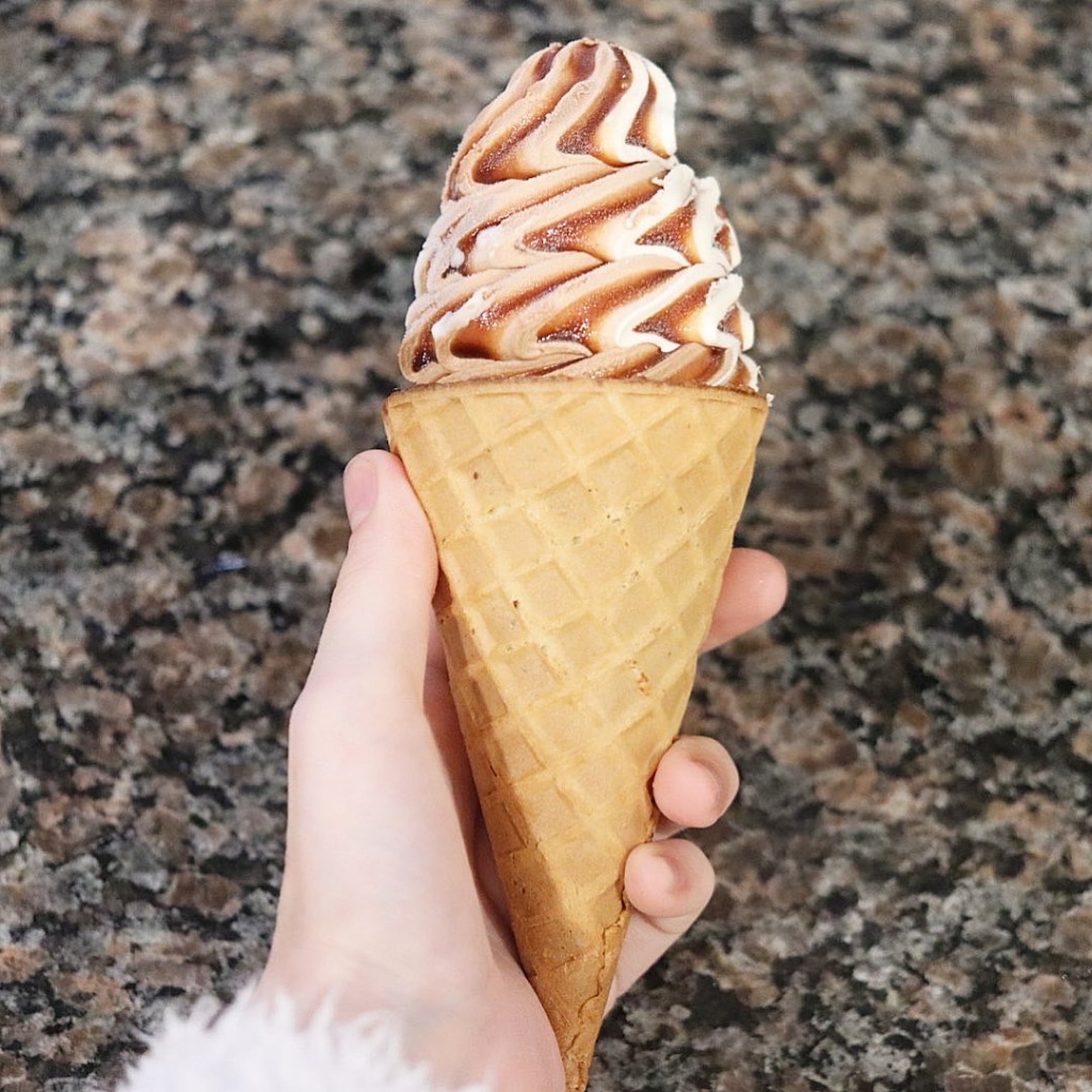 中評価 セブンプレミアム ワッフルコーン チョコ バニラ カップ185ml セブン アイ ホールディングス 製造終了 のクチコミ 評価 商品情報 もぐナビ 中評価 セブンプレミアム ワッフルコーン チョコ バニラ カップ185ml セブン アイ ホールディングス 製造終了 のクチコミ 評価 商品情報 もぐナビ