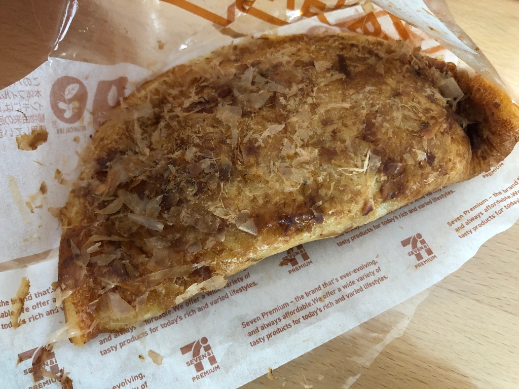 【高評価】セブンイレブン かつお節香る もちもちお好み焼きパンの感想・クチコミ・カロリー・値段・価格情報【もぐナビ】