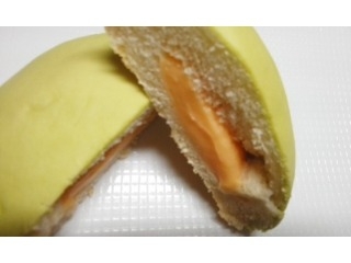 「ファミリーマート こだわりパン工房 もちっと北海道メロンパン 袋1個」のクチコミ画像 by レビュアーさん
