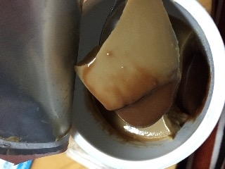 「チロル コーヒーヌガープリン チョコレートソース入り カップ90ml」のクチコミ画像 by ちぇるるさん