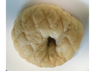 「サークルKサンクス おいしいパン生活 ベーグルメロンパン 袋1個」のクチコミ画像 by くろっくさん
