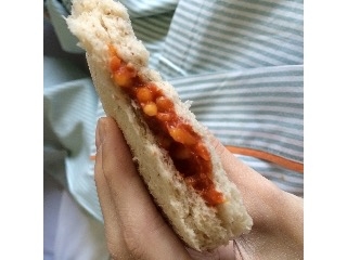 「ヤマザキ ランチパック チーズインハンバーグとナポリタンスパゲティ 袋2個」のクチコミ画像 by さやちゃんまんさん