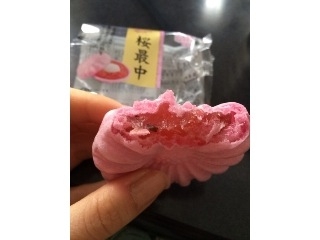 「ファミリーマート Sweets＋ 桜最中 袋1個」のクチコミ画像 by レビュアーさん