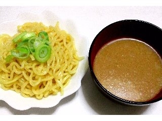 「日清 つけ麺の達人 札幌風濃厚味噌 袋358g」のクチコミ画像 by つなさん