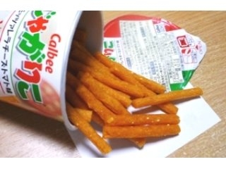「カルビー じゃがりこ モッツァレラチーズトマト味 カップ52g」のクチコミ画像 by chihorinさん