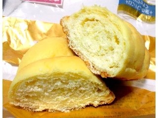 「ヤマザキ おいしい菓子パン メロンクロワッサン 袋1個」のクチコミ画像 by つなさん
