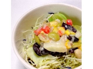 「ヤマザキ もう一品 彩りお豆と野菜のサラダ 85g」のクチコミ画像 by つなさん
