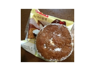 「ヤマザキ 黒糖が香るケーキ風パン つぶあん＆ホイップ 袋1個」のクチコミ画像 by 味噌ピーさん
