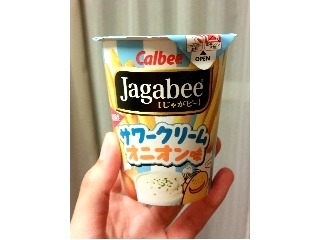 「カルビー Jagabee サワークリームオニオン味 カップ38g」のクチコミ画像 by ニャンさん