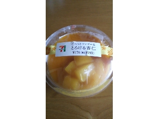 「セブン-イレブン ごろっとマンゴー＆とろける杏仁 カップ1個」のクチコミ画像 by かおダルマさん