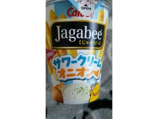 「カルビー Jagabee サワークリームオニオン味 カップ38g」のクチコミ画像 by ﾙｰｷｰｽﾞさん