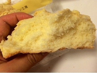 「ファミリーマート こだわりパン工房 バター香るメロンパン 袋1個」のクチコミ画像 by su-aさん