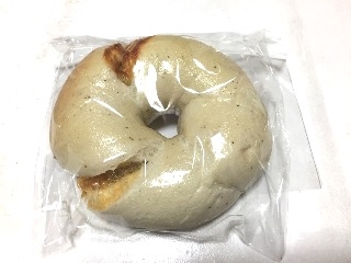 「BAGEL＆BAGEL バジルチーズ」のクチコミ画像 by なるかみさん