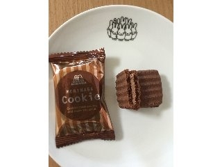 「森永製菓 ショコラサンドクッキー 箱10枚」のクチコミ画像 by MOKAさん
